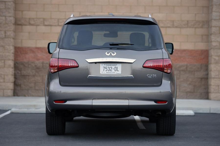  Infiniti QX56 2013 года  (фото 34 из 39)